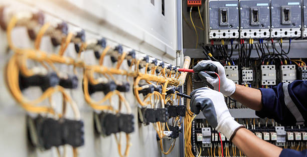 Professional Electrician technician working in Clare, MI